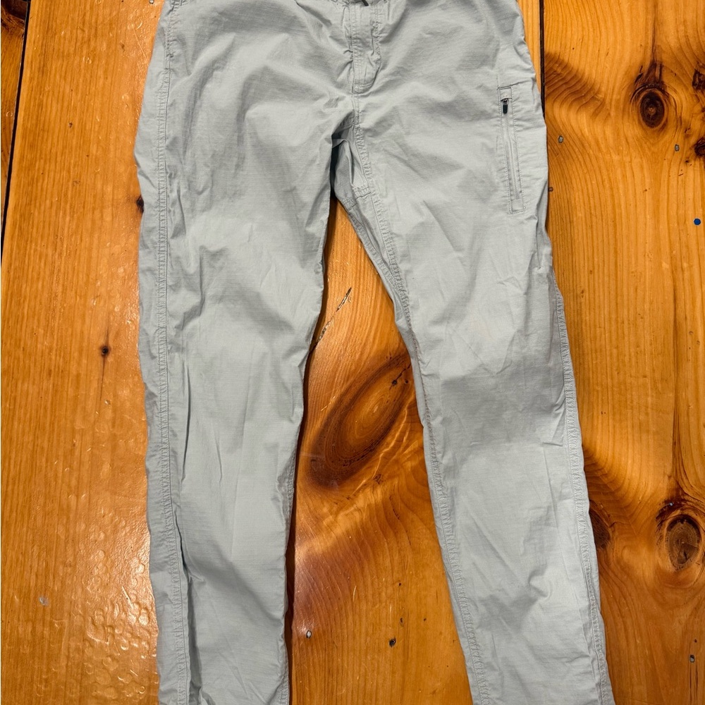 Vuori Men's Light Gray Cargo Pants XL